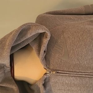 Nike gray zipper hoodie w/ pockets szM